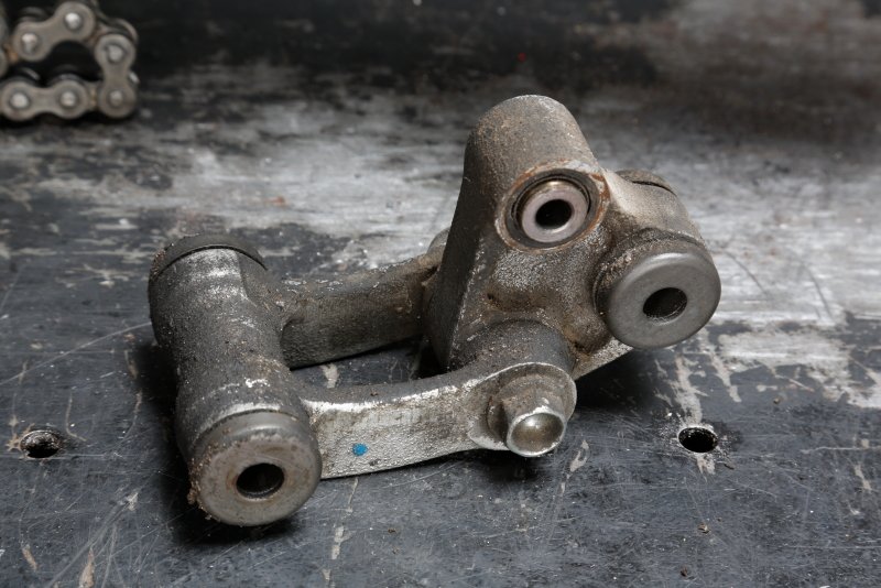 DIY! How to Grease Up the Rear Suspension Links for Motorcycles ...